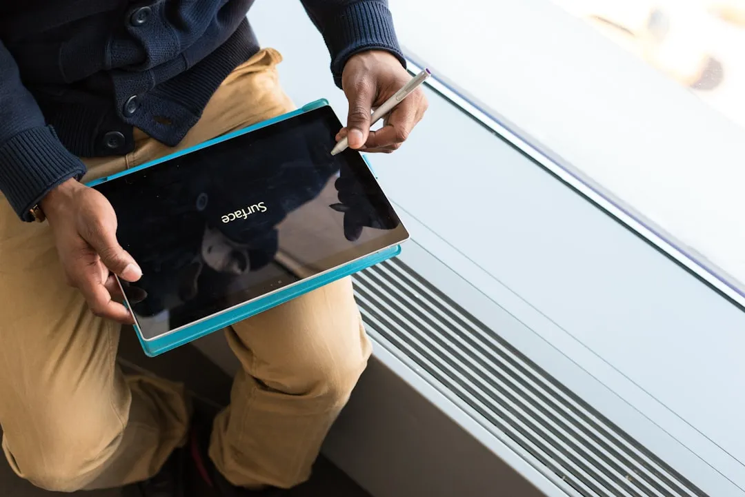 橱衣柜设计中的空间利用率优化方案与技术实践